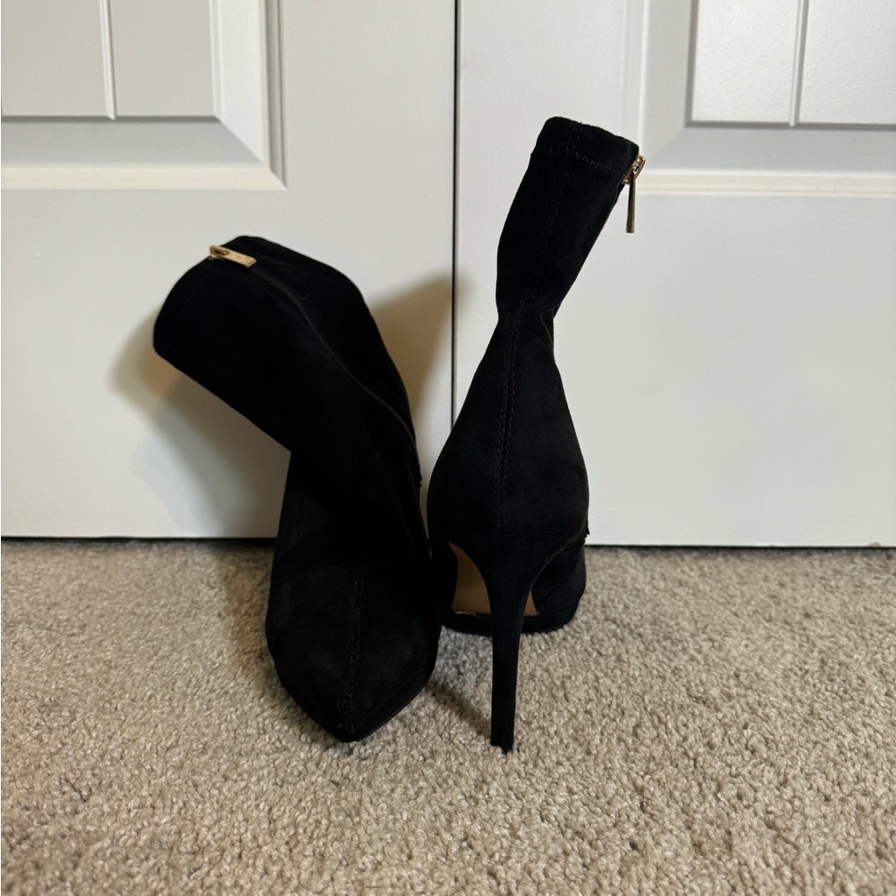 Size 11 black heeled booties